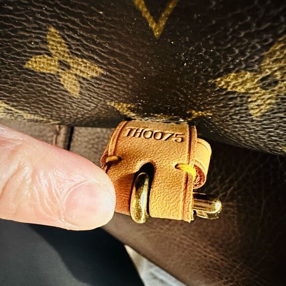 Louis Vuitton Sologne Monogram - Picture 16 of 16